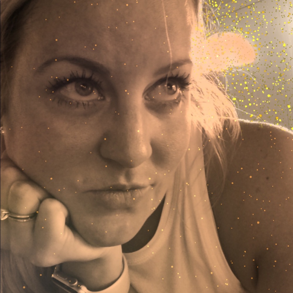 Meet your Posher, Shelby jaye